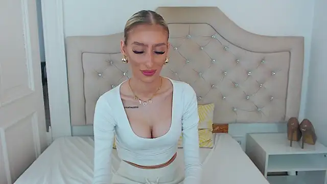 NatalieSensual online show from April 19, 2026, 11:55 am