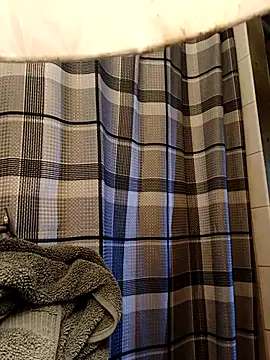 ShawnandDani7074 online show from February 20, 2026, 6:37 am