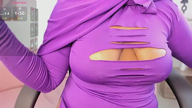 Snapshot of yasmin_elite chatting on October 12, 2025, 11:22 am yasmin elite online show from October 12, 2025, 11:22 am