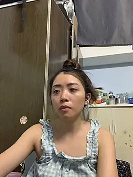 Snapshot of Minee1202 chatting on May 20, 2026, 2:19 am Minee1202 online show from May 20, 2026, 2:19 am