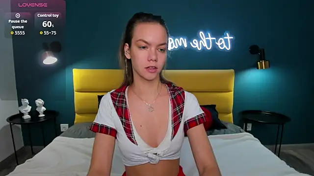 Vickie Smith online show from April 14, 2026, 12:59 am