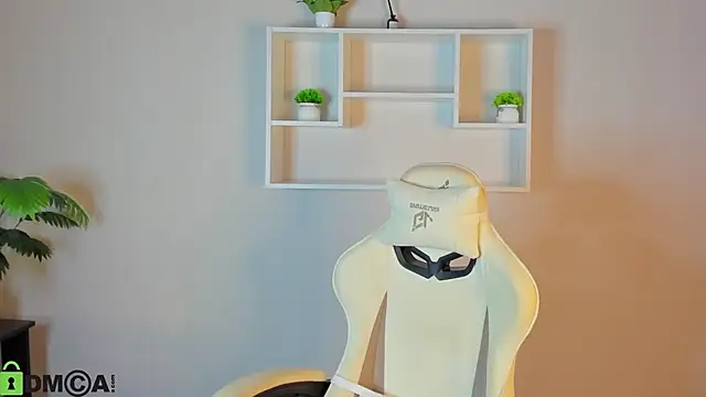 Allice Cox online show from October 21, 2025, 1:16 am