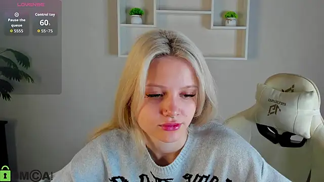 Allice Cox online show from October 17, 2025, 1:09 am