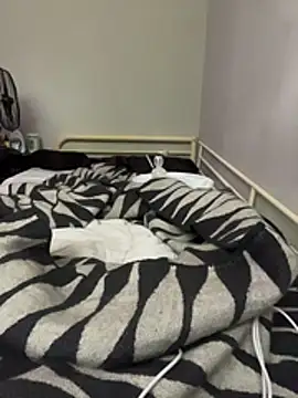 SalemStratton online show from October 11, 2025, 6:42 pm