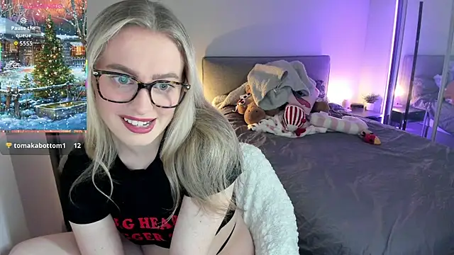 jjulietterose online show from December 4, 2025, 10:09 pm