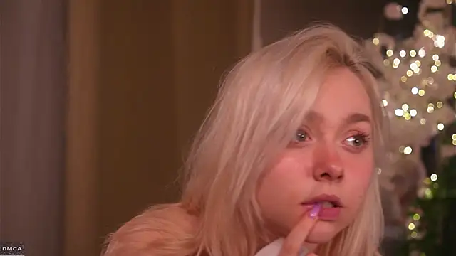 AccaCroyle online show from December 5, 2025, 8:50 pm