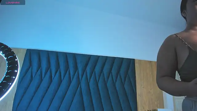 Samy Grey01 online show from December 5, 2025, 4:11 am