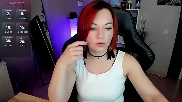 Serena Woods online show from September 26, 2025, 8:32 am