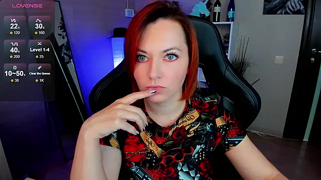 Serena Woods online show from September 19, 2025, 8:40 am