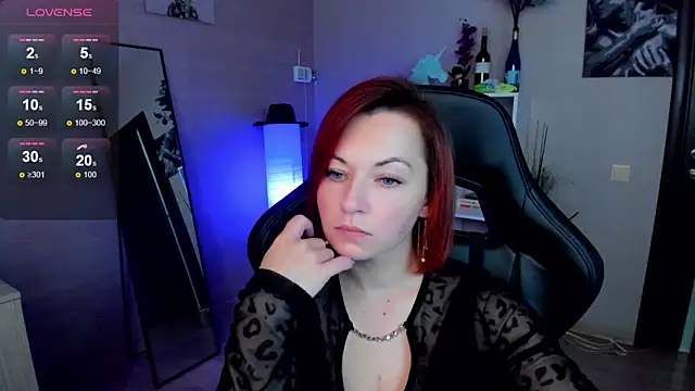 Serena Woods online show from September 22, 2025, 8:31 am