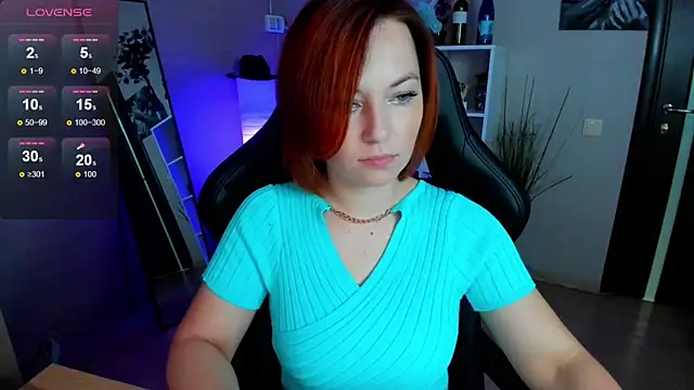 Serena Woods online show from October 5, 2025, 8:49 am