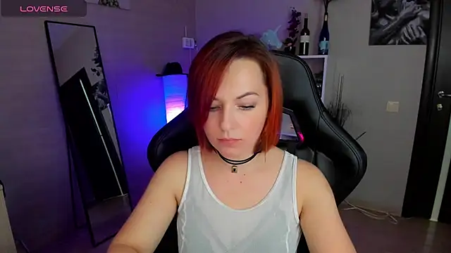 Serena Woods online show from September 24, 2025, 8:54 am