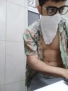 Snapshot of mrmasseur06 chatting on July 4, 2026, 7:40 pm mrmasseur06 online show from July 4, 2026, 7:40 pm