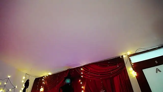 Noha Lux online show from October 8, 2025, 12:39 pm