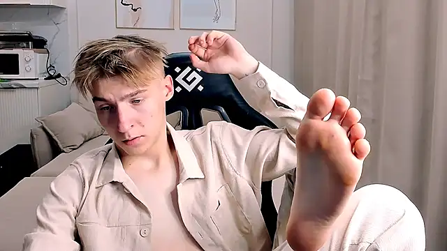 Snapshot of MrSexyCum4U chatting on November 20, 2025, 2:29 pm MrSexyCum4U online show from November 20, 2025, 2:29 pm