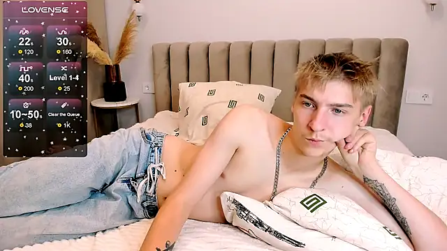 Snapshot of MrSexyCum4U chatting on October 7, 2025, 6:53 pm MrSexyCum4U online show from October 7, 2025, 6:53 pm