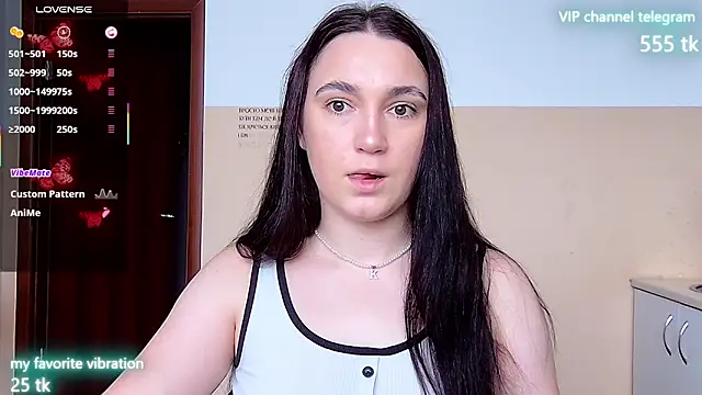 Snapshot of Eliz_v_tta chatting on September 12, 2025, 10:37 am Eliz v tta online show from September 12, 2025, 10:37 am