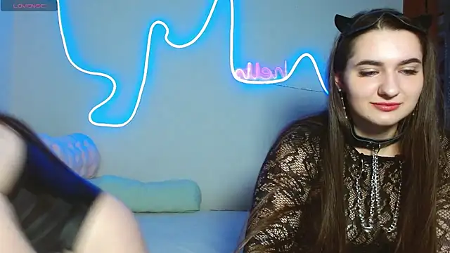Snapshot of Eliz_v_tta chatting on September 19, 2025, 10:25 pm Eliz v tta online show from September 19, 2025, 10:25 pm