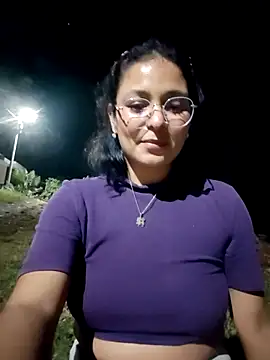 Lily-o online show from December 17, 2025, 3:22 am