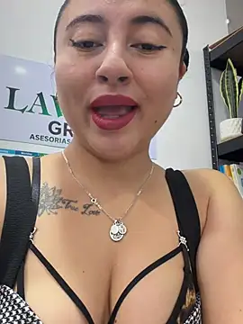 Snapshot of AMATISTA__16 chatting on July 13, 2026, 12:26 pm AMATISTA 16 online show from July 13, 2026, 12:26 pm