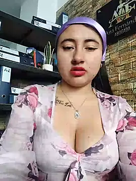 Snapshot of AMATISTA__16 chatting on August 3, 2026, 12:22 pm AMATISTA 16 online show from August 3, 2026, 12:22 pm
