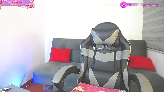 Am Amy11 online show from October 13, 2025, 7:26 pm