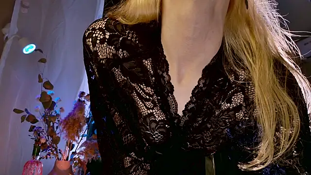 Snapshot of WendyGilber chatting on June 3, 2026, 2:07 pm WendyGilber online show from June 3, 2026, 2:07 pm