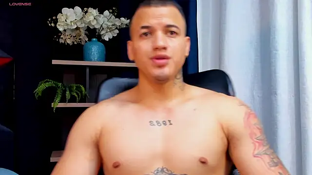 Snapshot of rocoo_santos chatting on September 24, 2025, 6:42 am rocoo santos online show from September 24, 2025, 6:42 am