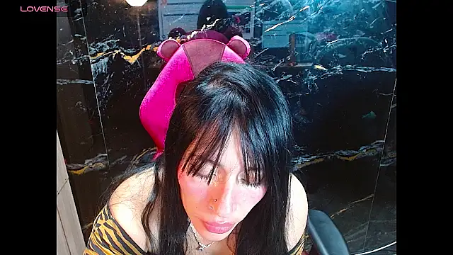 IVET CUTE1 online show from April 18, 2026, 4:48 am