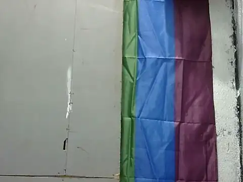 juicycum069 online show from April 4, 2026, 12:28 am