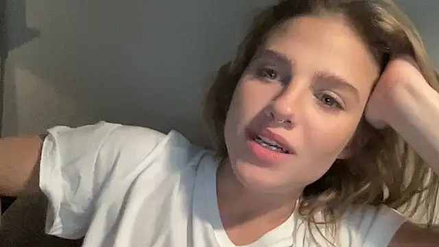 Snapshot of sweetceeme chatting on February 11, 2026, 4:56 am sweetceeme online show from February 11, 2026, 4:56 am