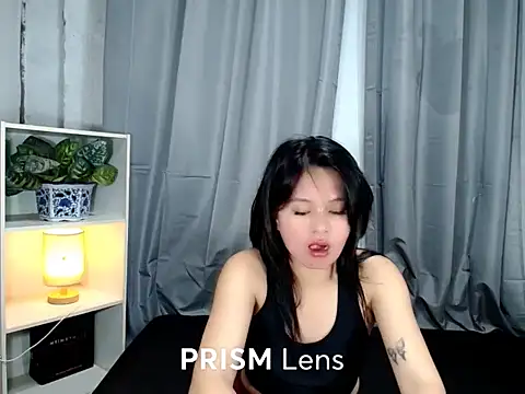 Snapshot of Urasian_ladybug chatting on October 10, 2025, 5:52 am Urasian ladybug online show from October 10, 2025, 5:52 am