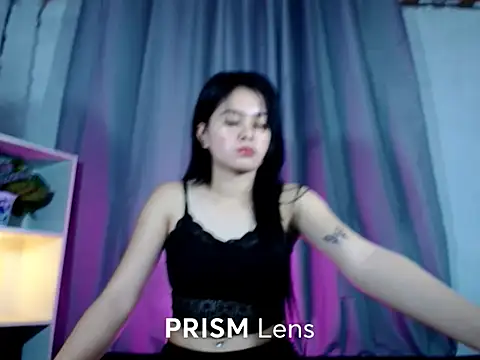 Snapshot of Urasian_ladybug chatting on October 18, 2025, 4:58 am Urasian ladybug online show from October 18, 2025, 4:58 am