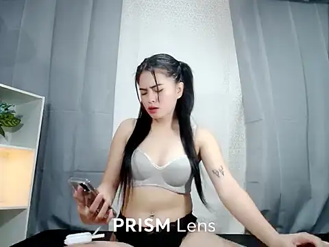 Snapshot of Urasian_ladybug chatting on November 19, 2025, 4:56 am Urasian ladybug online show from November 19, 2025, 4:56 am