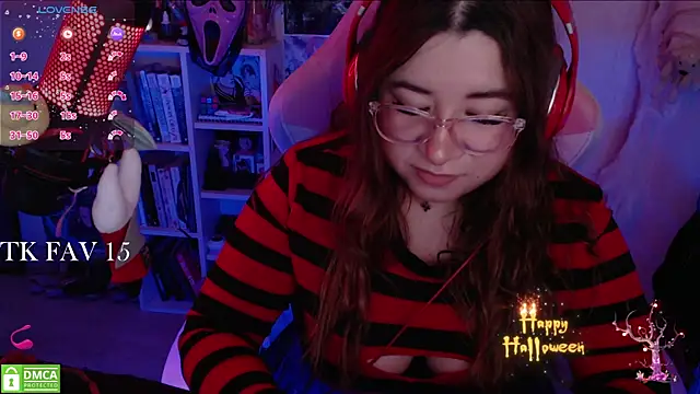 Pink girl0n online show from October 31, 2025, 10:49 pm