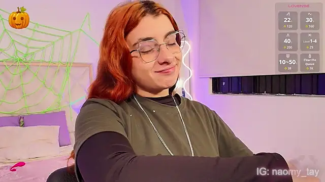 Naomy tay1 online show from November 2, 2025, 3:33 am