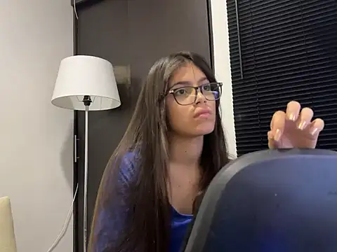 day of girls online show from October 27, 2025, 1:06 am