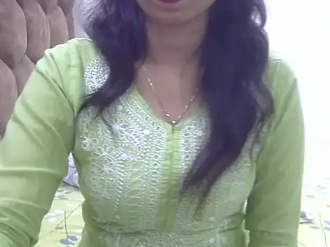 SONIYA 47 online show from October 4, 2025, 6:09 pm