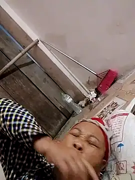 Mamapm20 online show from October 11, 2025, 10:33 pm