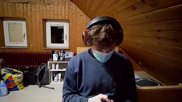 Snapshot of Imagerysin23 chatting on December 17, 2025, 5:40 pm Imagerysin23 online show from December 17, 2025, 5:40 pm