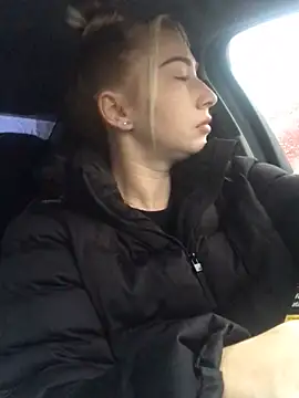 Snapshot of Reina_Cummings chatting on October 7, 2025, 5:08 am Reina Cummings online show from October 7, 2025, 5:08 am