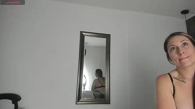 luna killari online show from September 29, 2025, 11:38 am