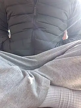 starvingo2002 online show from October 29, 2025, 1:48 am