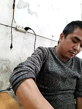 HoangNam20x online show from November 20, 2025, 4:57 am