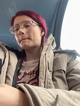 Snapshot of raen001 chatting on February 12, 2026, 9:09 am raen001 online show from February 12, 2026, 9:09 am