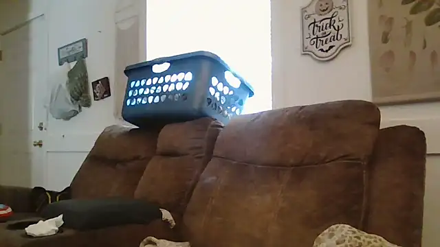 alwayshorny90 online show from November 5, 2025, 5:38 pm