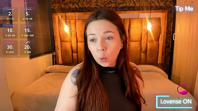 Isa Thompson   online show from November 17, 2025, 12:42 pm