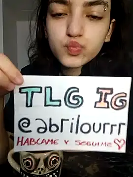 Snapshot of abrilour chatting on September 20, 2025, 11:10 pm abrilour online show from September 20, 2025, 11:10 pm