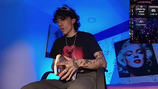 Snapshot of felix__star chatting on November 5, 2025, 8:01 pm felix star online show from November 5, 2025, 8:01 pm