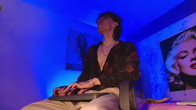 Snapshot of felix__star chatting on October 20, 2025, 7:47 pm felix star online show from October 20, 2025, 7:47 pm